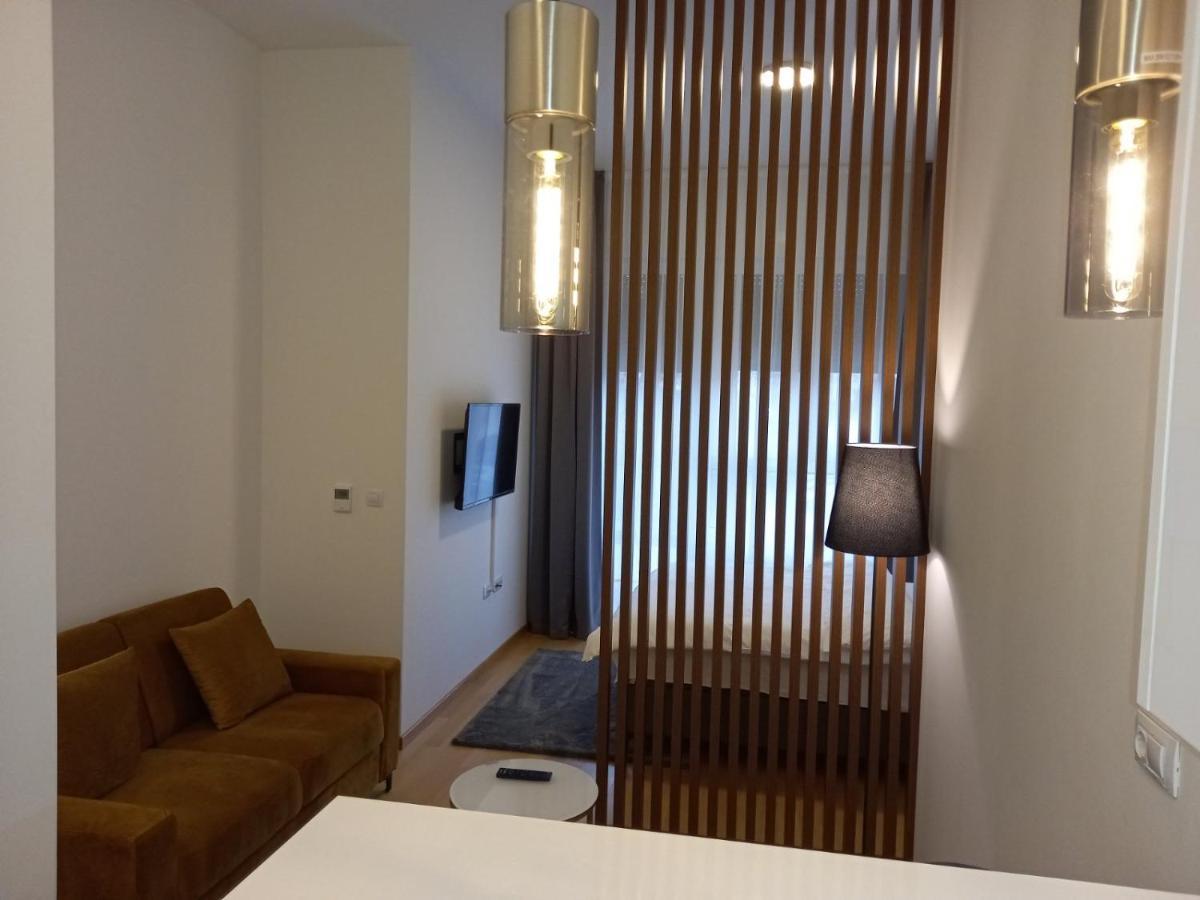 Lux Opera Appartement Banja Luka Buitenkant foto